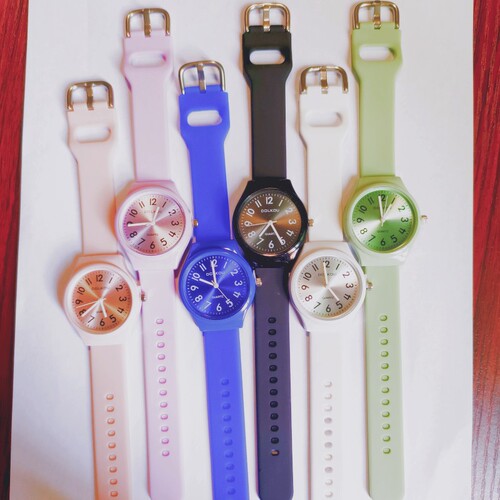 Kawaii Color Jelly Silicone Watch for Girls, High-Quality and Stylish, Minimalist, Simple, and Forest Style for Middle and High School Students 
