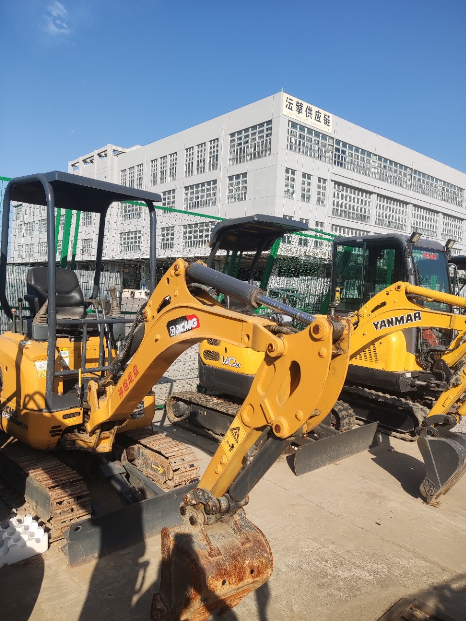 二手小型挖机高性能价低