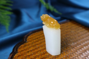 Jin Yu Tang Xinjiang Hetian Jade Sugar White Jade Seal Yingrun White Sugar Color Like Honey Pixiu Entrenched Brand First Domineering