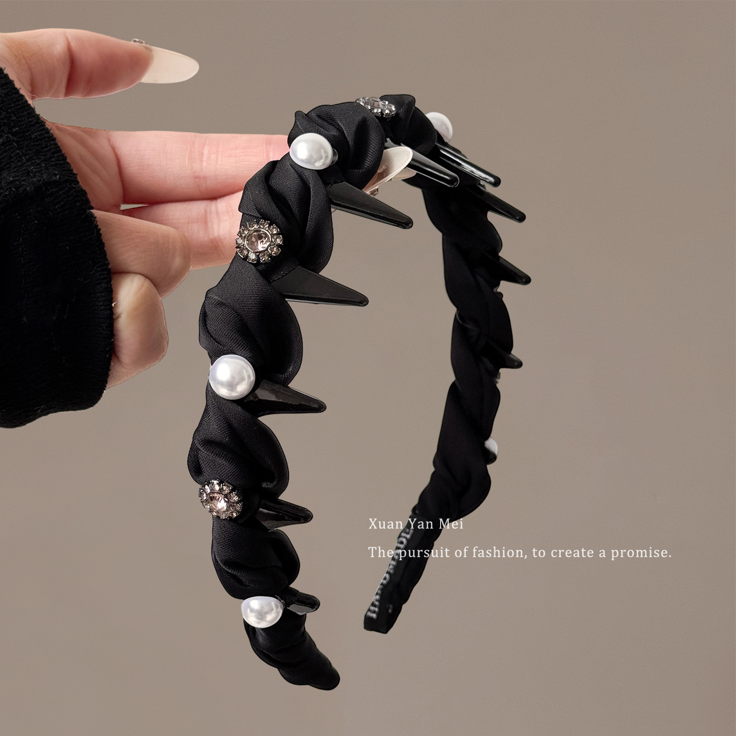 #245 pearl and diamond wavy headband