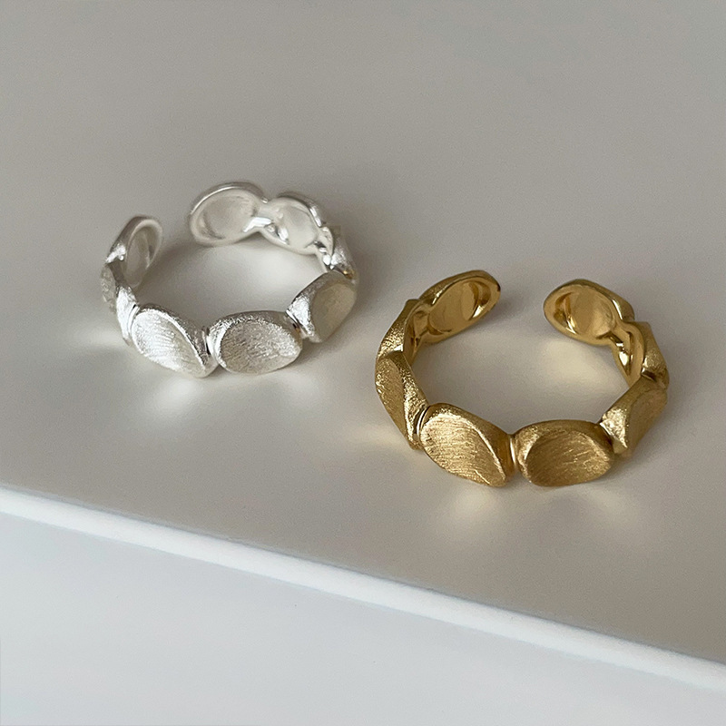 Geometric Oval Frosted Brushed Metal Ring for Women, Light Luxury, Stylish, Unique Temperament, Versatile Ring