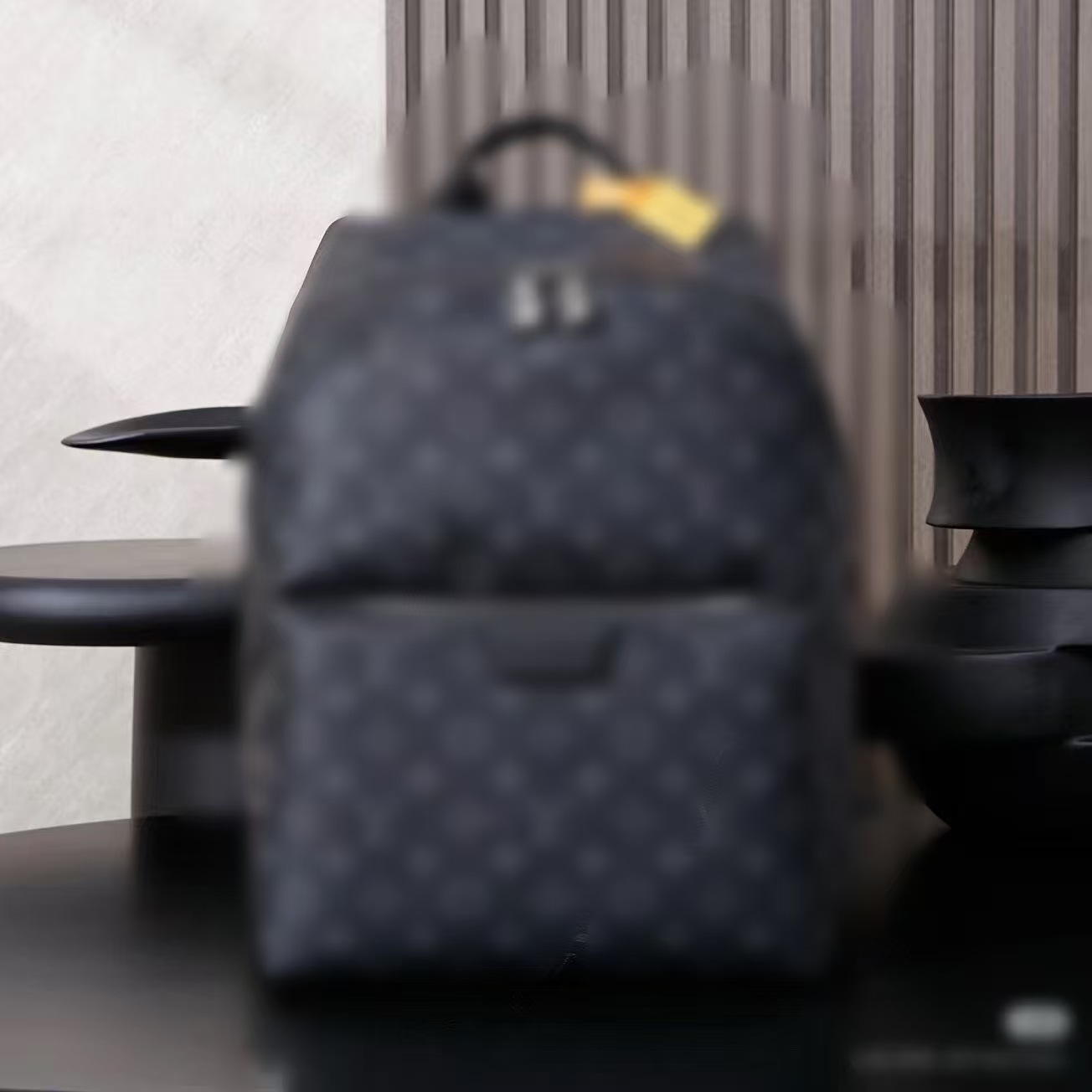 아폴로 더블 숄더 블랙 플라워