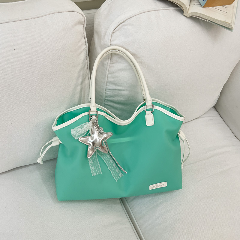 Bolsa de gelatina de gran capacidad para mujeres 2026 verano nuevo estilo coreano de moda bolso de hombro axilar de viaje bolsa de ocio
