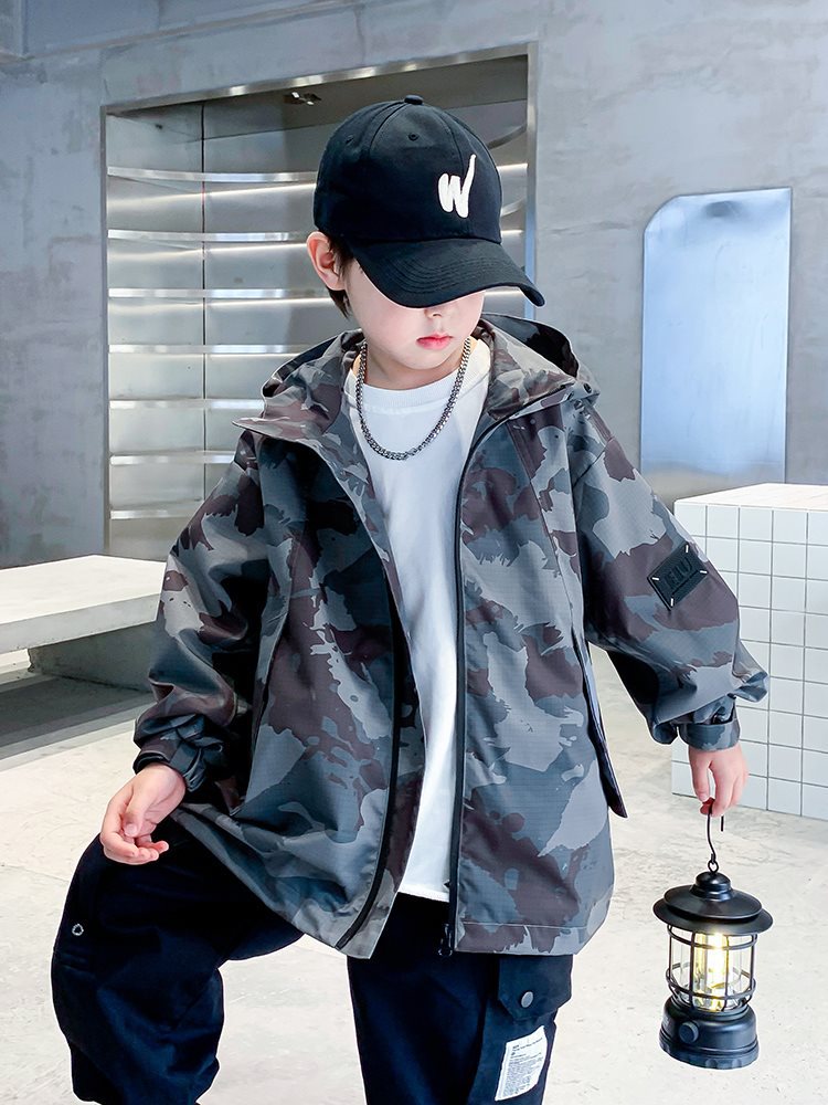 (2개) 소년 봄 위장 재킷 2024 새로운 중대형 아동복 소년 봄과 가을 시원하고 잘 생긴 윈드 브레이커 재킷