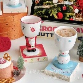 咖啡杯;盘;陶瓷杯