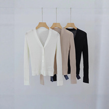 100羊毛V领竖坑条修身百搭针织开衫女长袖毛衣外套早秋高级感女装