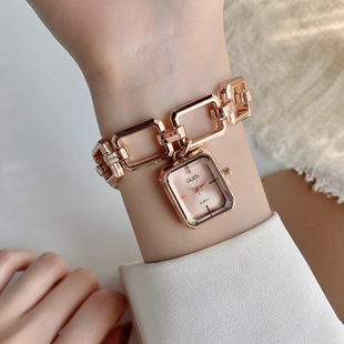 �¿�С���L����ֱ�Ů���ε�����朱�С���OӋ�з��θ߼����|���