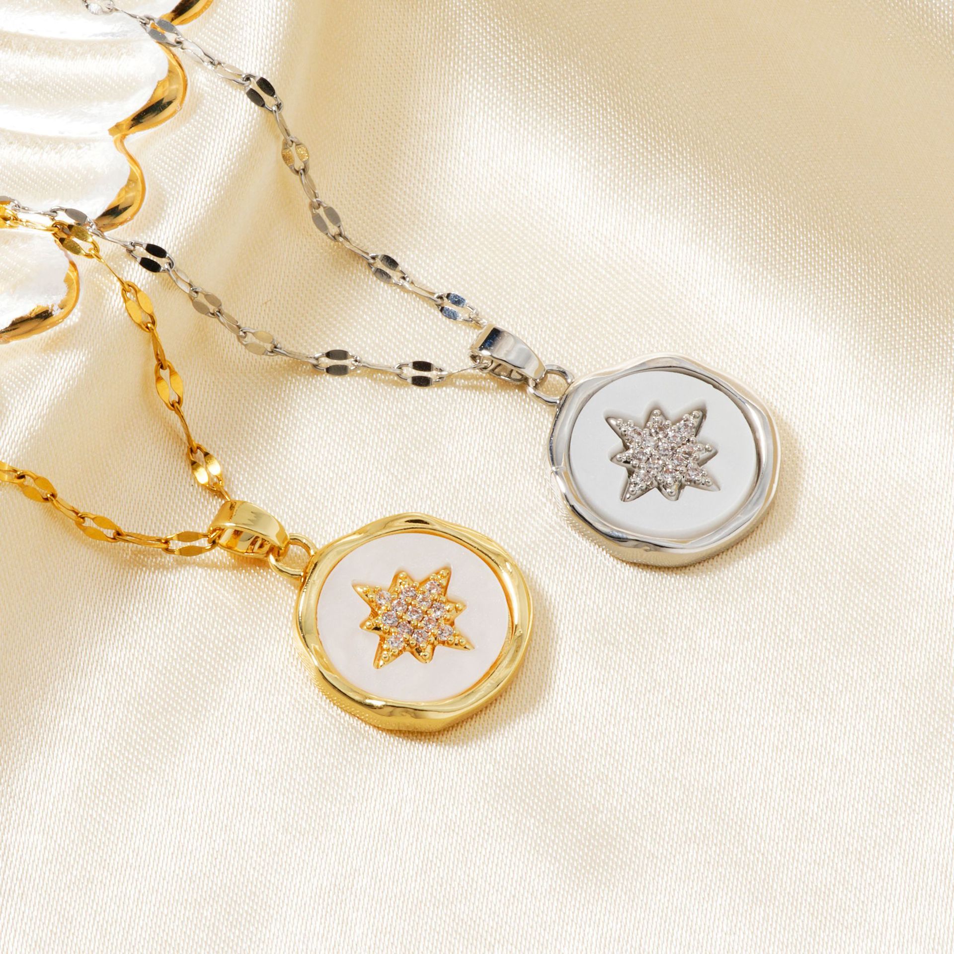 Collar de cadena con estrella de circón estilo coreano hombre_voghion.com