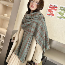 小香风毛绒格纹围巾女韩国新款秋冬保暖中长仿羊绒大披肩一件代发
