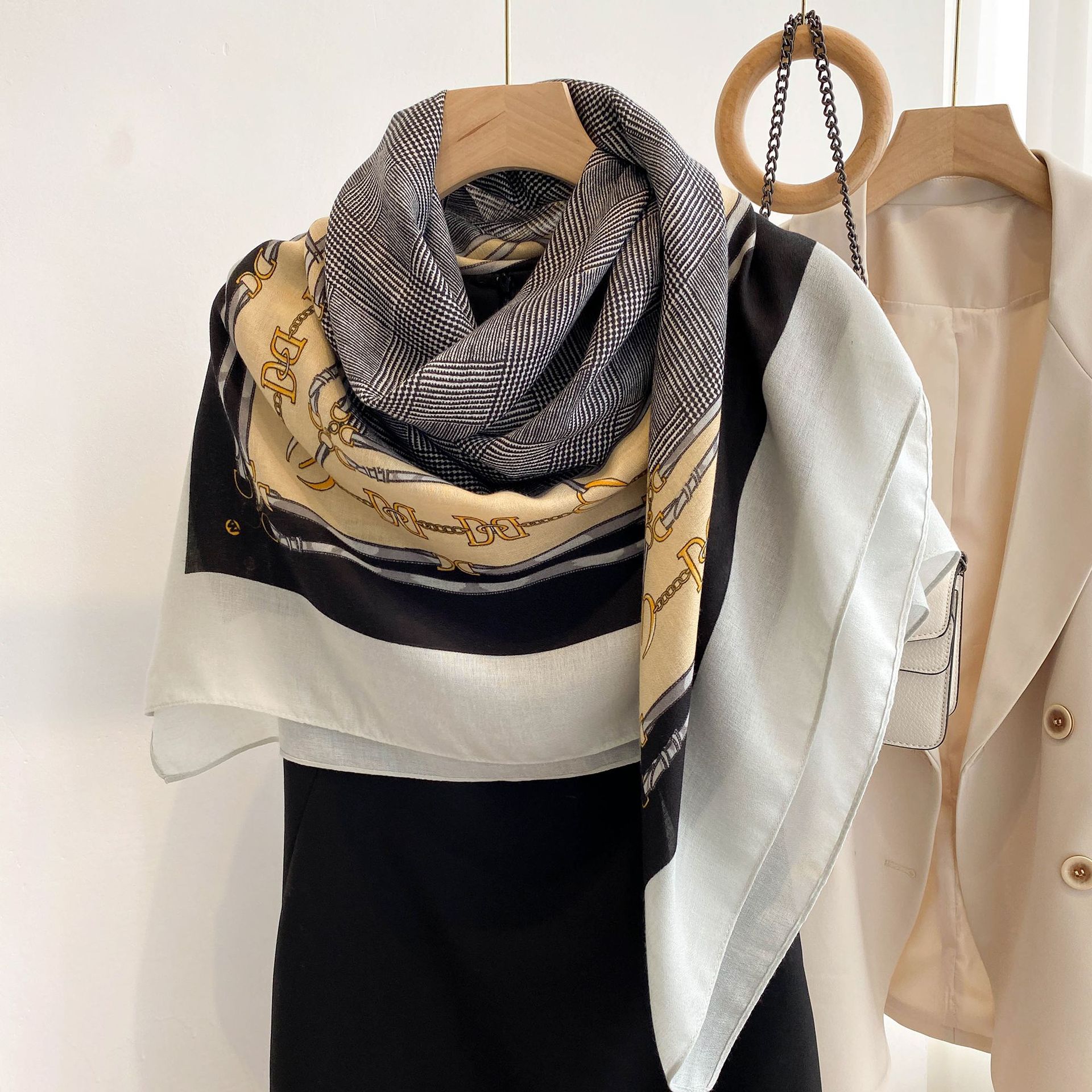 Estilo coreano luz suave Plaid impresión 135*135cm algodón y lino sensación bufanda grande cuadrado viajes protector solar chal