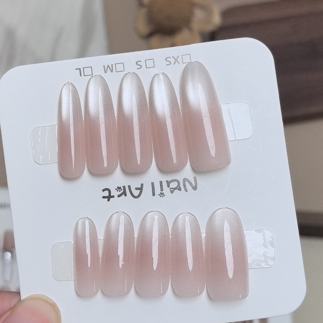 Luna blanca pura para el ojo de gato usar parche de uñas, producto terminado parche de uñas falsas, elíptico prefabricado en parche de uñas grueso