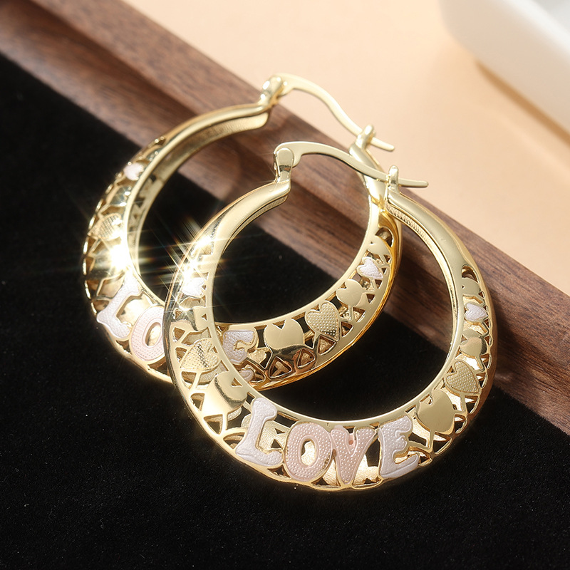 Chenyue Cross-Border Earrings with Niche Designs and Sweet Style Ear Hoops Are Available for Wholesale