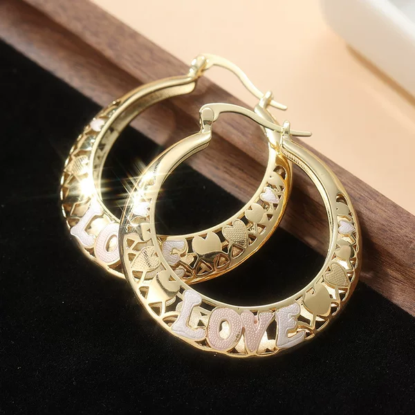 Chenyue Cross-Border Earrings with Niche Designs and Sweet Style Ear Hoops Are Available for Wholesale