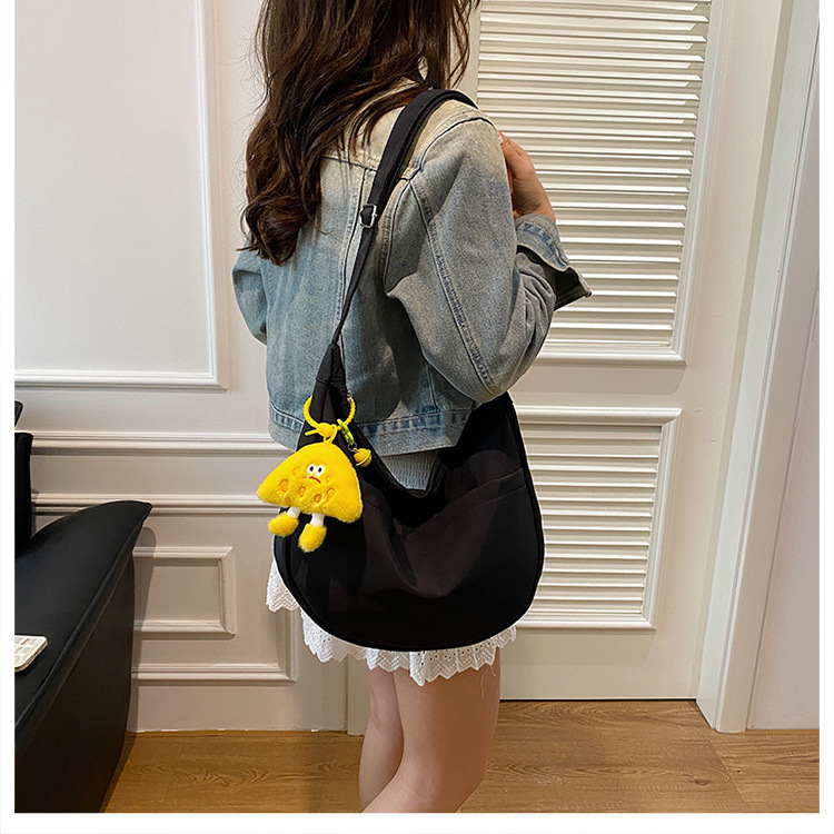 Simple solid-color canvas bag 2024 new style Japanese large-capacity single-shoulder dumpling bag, versatile for school and commuting crossbody bag undefined
