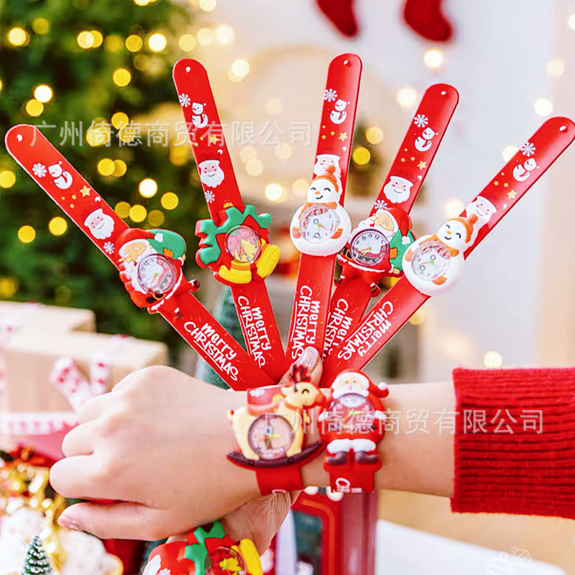 2025跨境发光圣诞节礼物啪啪圈派对装饰品卡通手表儿童礼品手表