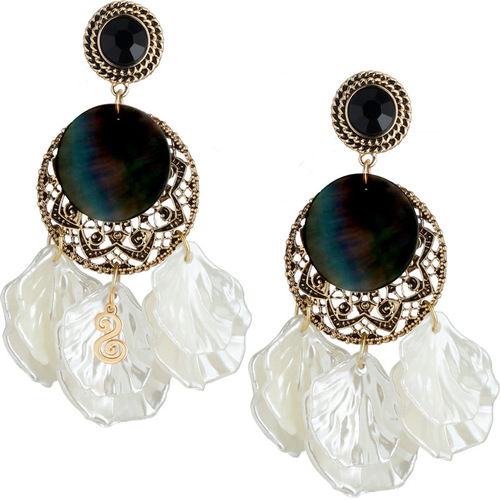 Chic Bay Area French Vintage Inspired Natural Shell Earrings with a High-End, Exaggerated Personality, Fan-Shaped Design