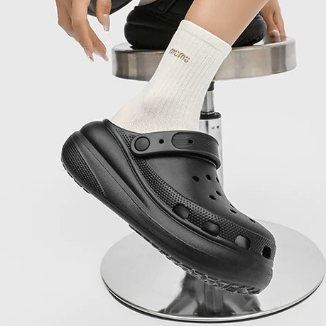 Women's Clogs with Thick Soles, Height-Increasing, Non-Slip, Versatile, Closed-Toe Slippers, Beach Sandals, Trendy on Instagram