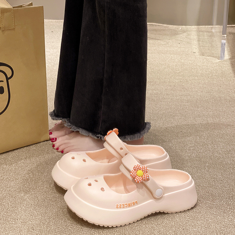 Croc Shoes Women's Summer Outer Wear 2025 New Fashionable Soft-Soled Half-Slippers Two-Wear Beach Sandals Family