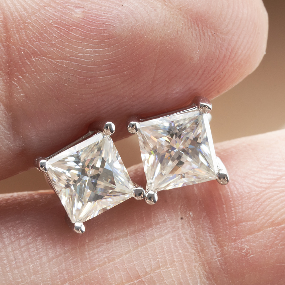 S925 pernos de plata de forma especial pernos de diamond de moissan cuadrados de 1 / 2 quilates color D pernos de piedra de moissan cuadrados VVS