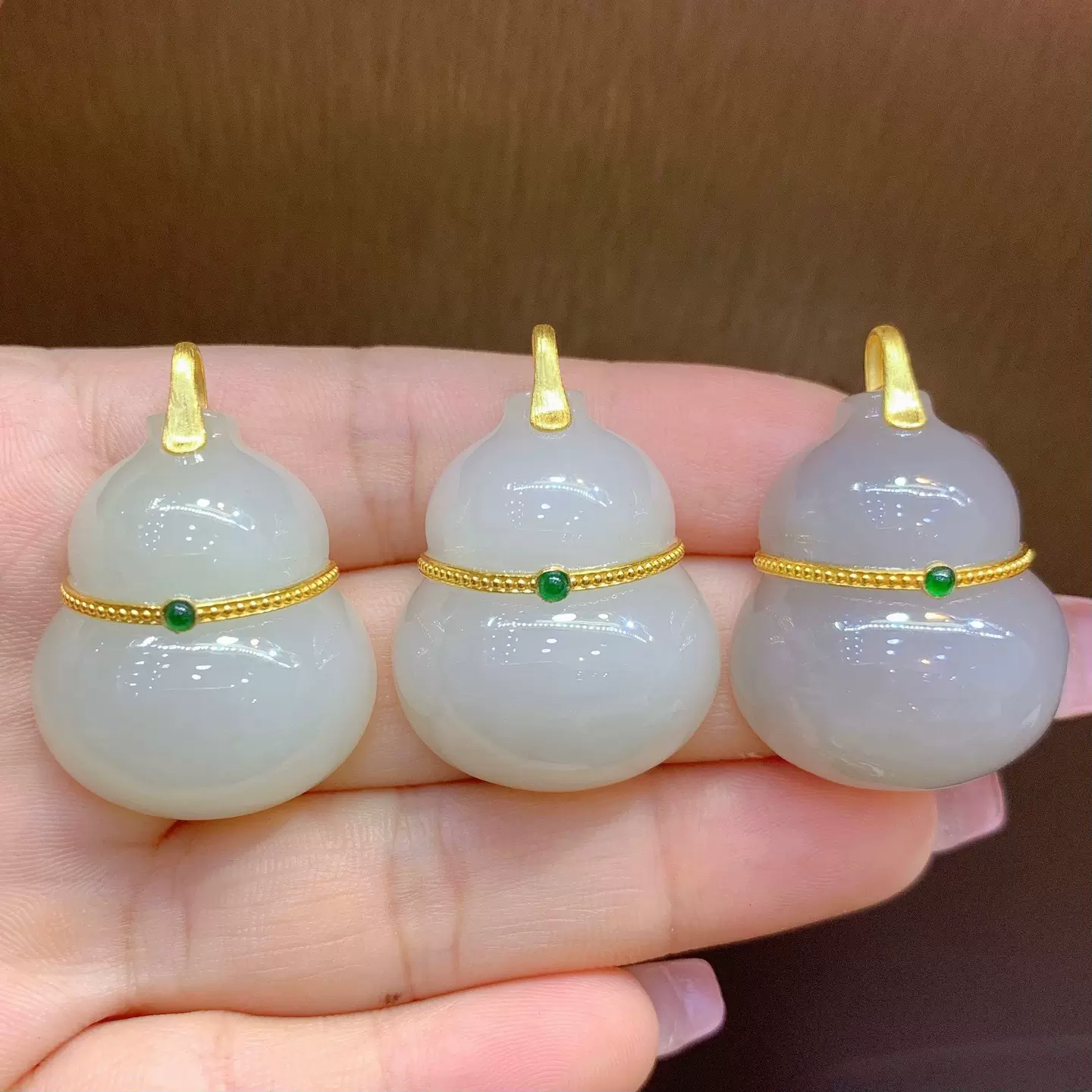 福贝钻珠宝【18K金镶和田玉藕粉烟紫葫芦吊坠】裸石尺寸约25*30mm