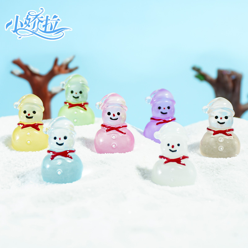 Navidad nuevo lindo muñeco de nieve luminoso micro paisaje paisaje de nieve pequeños adornos luminosos muñeco de nieve accesorios de decoración de escritorio