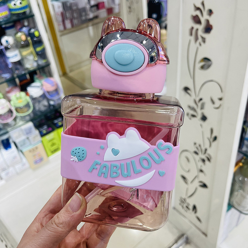 Bajia hervidor deportivo al aire libre dibujos animados casa taza de plástico portátil taza de agua portátil taza cuadrada al por mayor