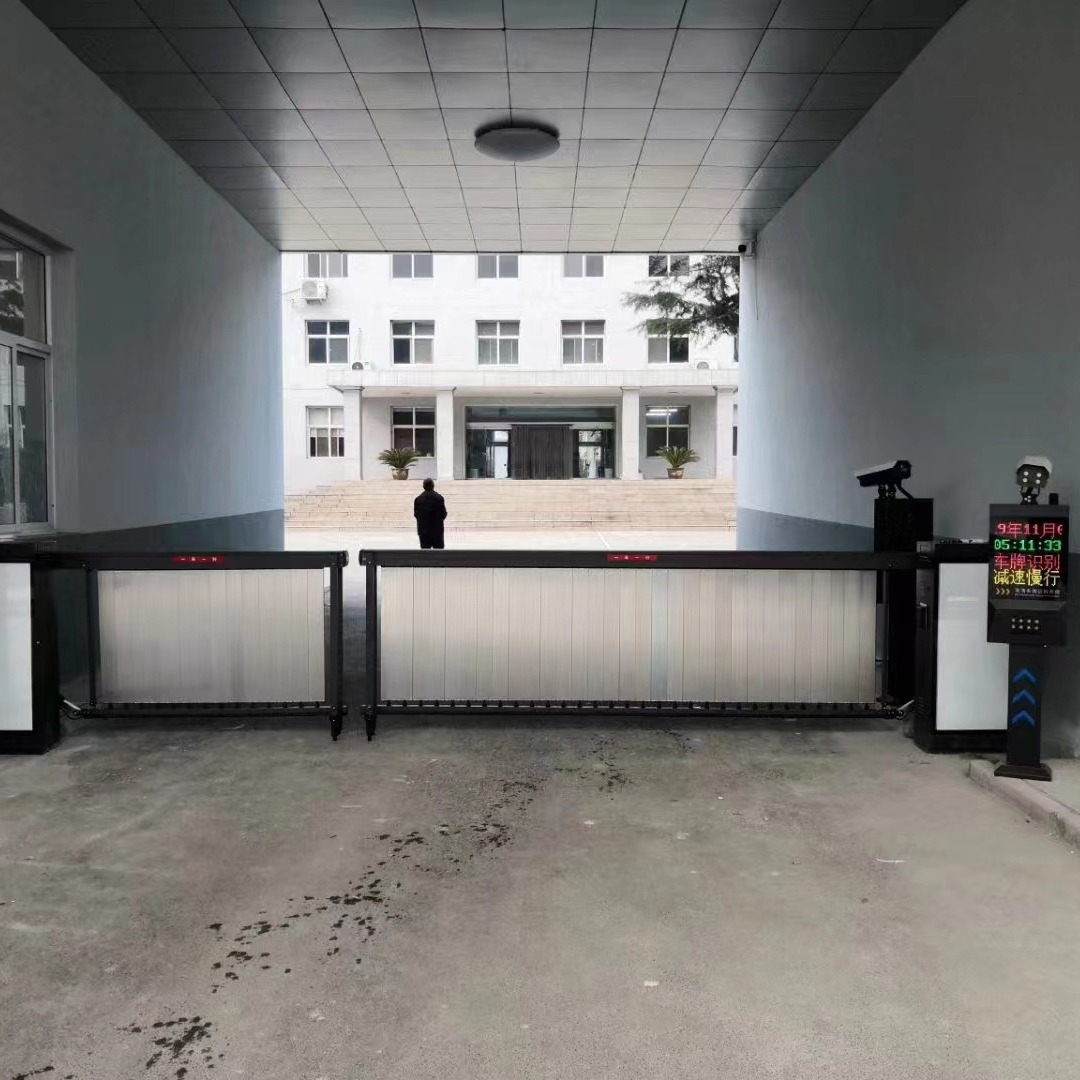 工厂 学校栅栏道闸 停车场直杆道闸车辆感应门禁智能电动闸
