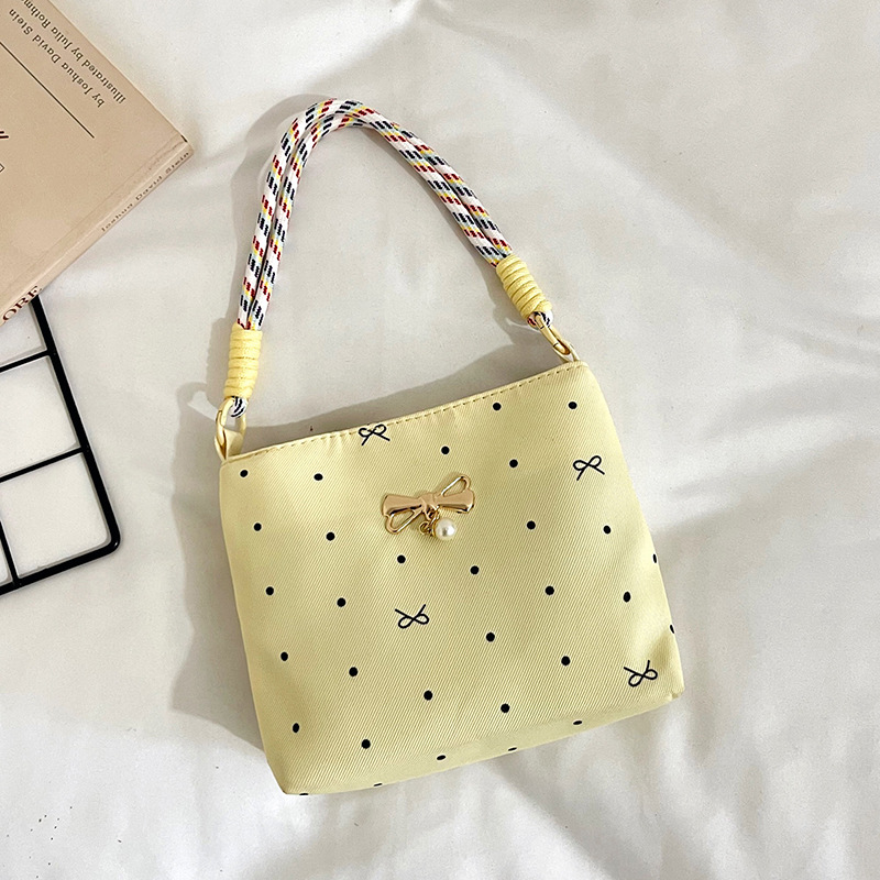 2026 New Women's Bag Korean Style Polka Dot Bow New Pleated Underarm Bag Ins Fashion Versatile Handbag