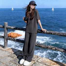 小个子春夏通勤显瘦圆领上衣运动长裤慵懒风减龄两件套女