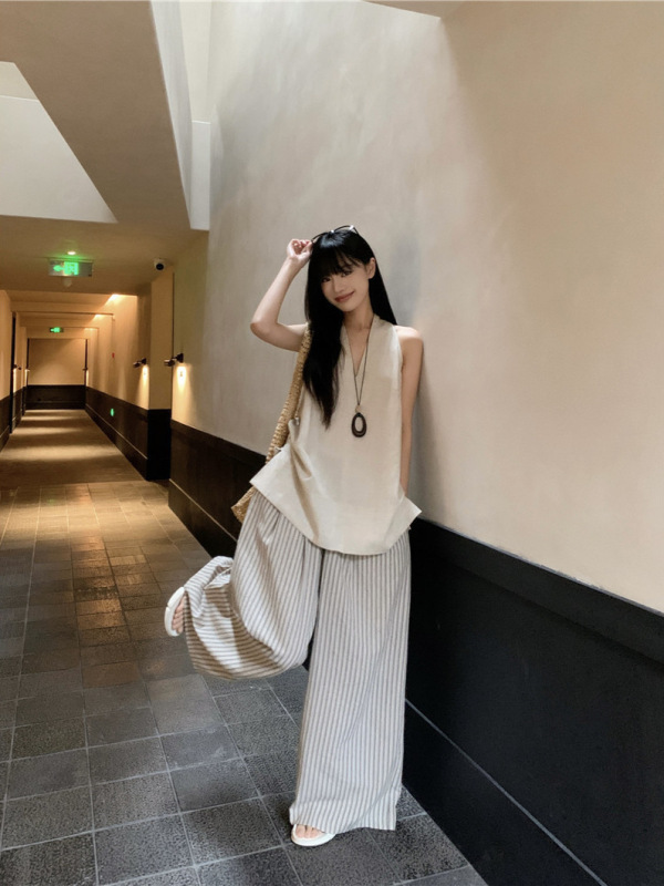リラックスウェアスーツ Vネックノースリーブベストトップレディース夏ストライプワイドレッグパンツカジュアル2点セット|undefined