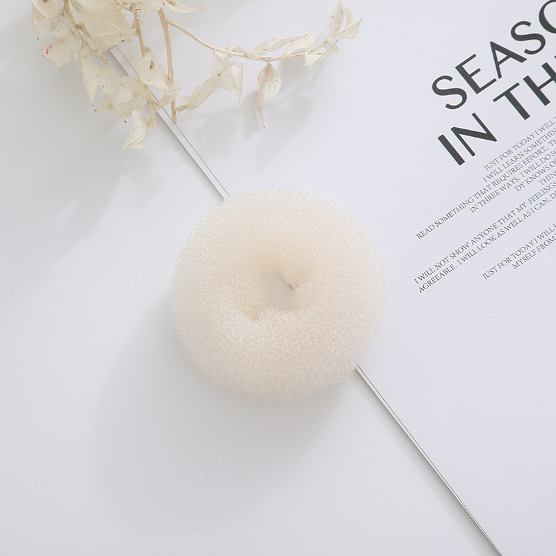 Fabricantes de bolos de cabeza de punto para el cabello atado adornamiento de cabello trenzado artefacto de donut anillo de cabello brote de flores herramientas de cabello