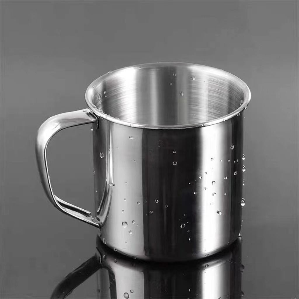 Engrosar la taza de agua de acero inoxidable, la taza universal del jardín de infantes, la taza resistente a la caída, la taza pequeña para niños con mango y la taza pequeña