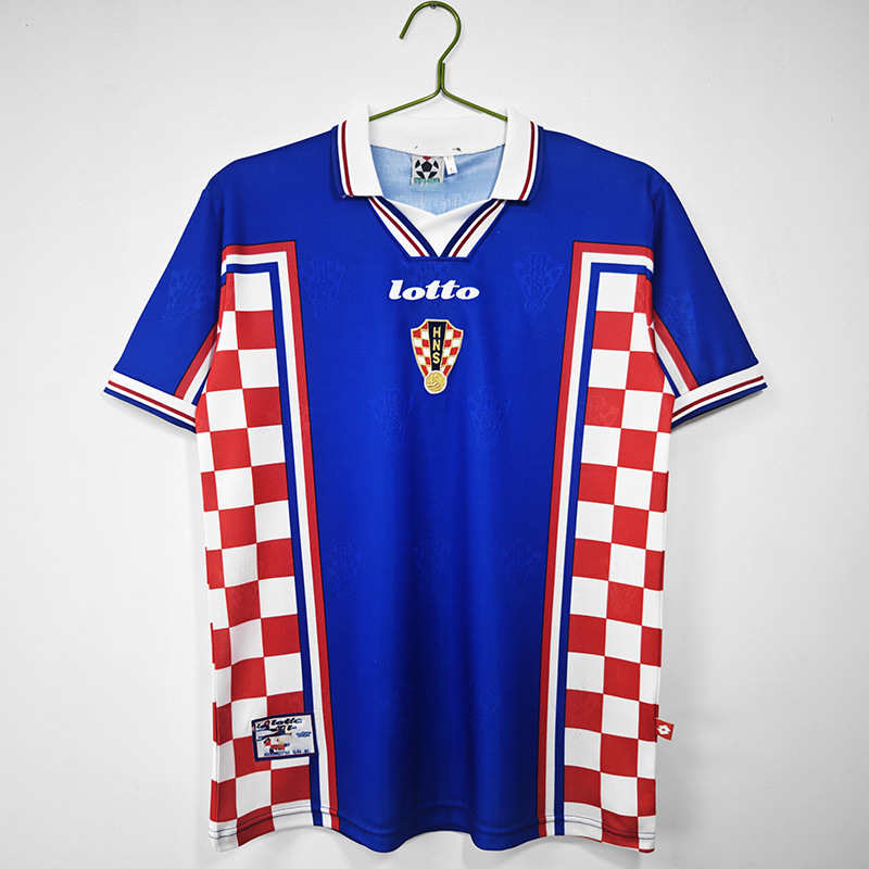 レトロなドイツのサッカー服の主な客席です。|undefined