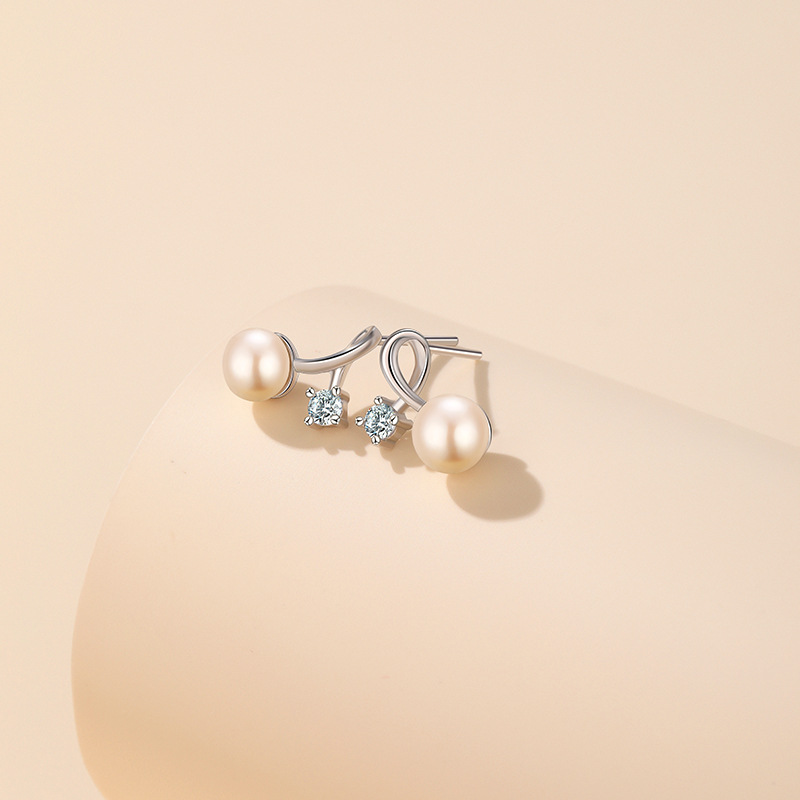 Luz de lujo de alto grado nicho diseño elegante moda simple pendientes de perlas de agua dulce de plata esterlina 925