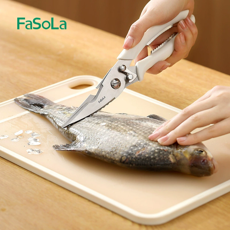 Powerful universal food scissors for home use