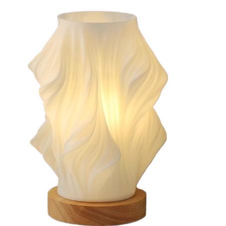Lámpara de escritorio simple lujosa moderna nórdica de alto valor de la atmósfera de protección de ojos crema decoración de escritorio lámpara de noche