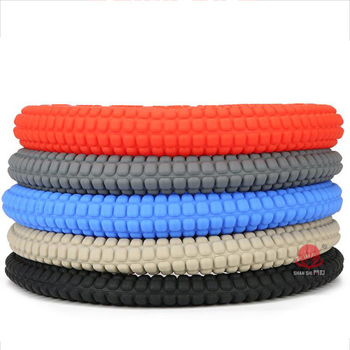 Silicone car steering wheel cover for all seasons, summer corn grain anti-slip and wear-resistant truck steering wheel cover for men and women