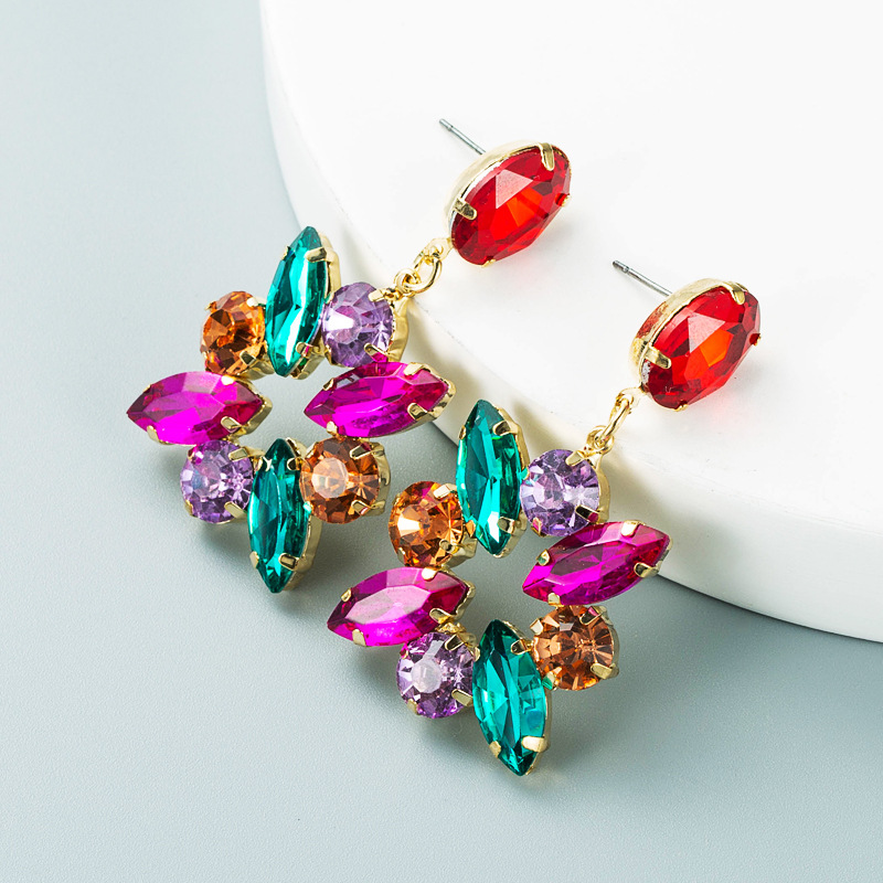 Alliage De Mode Diamant Couleur Strass Boucles D'oreilles Pleines De Diamants En Gros Nihaojewelry display picture 3