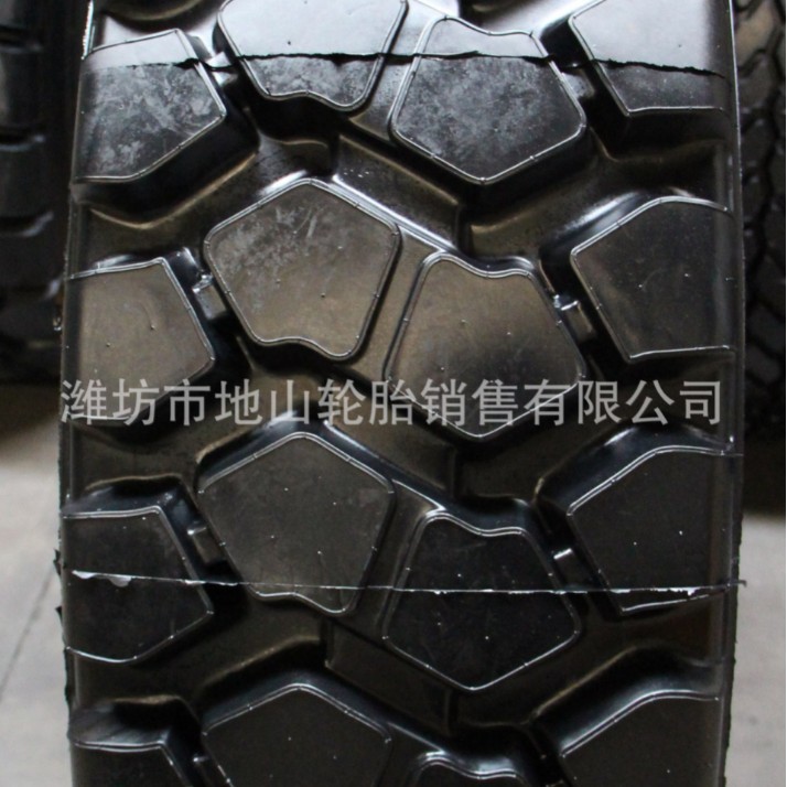 厂家供应1600R25起重机吊车轮胎500吨1200吨