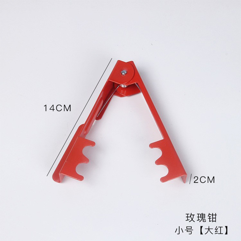 花屋の材料の花の花束を包装して手作りのdiyバラの花を刺します。