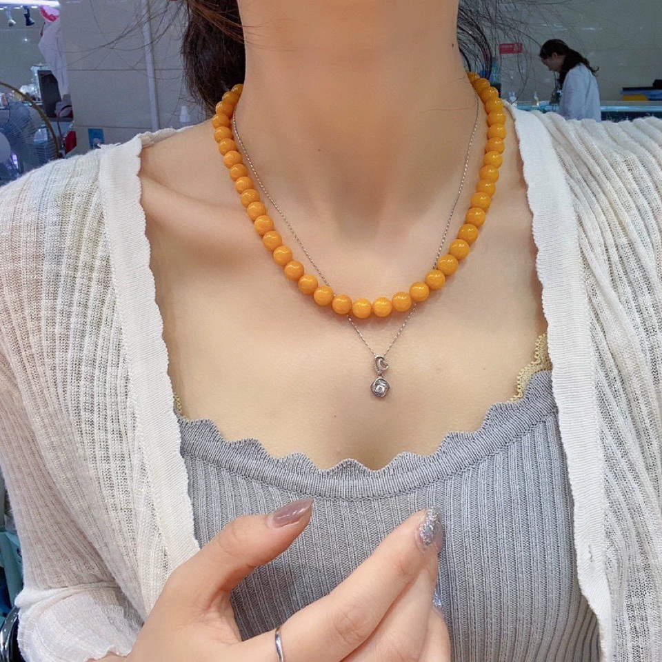 Материнская цепь из натурального пчелиного воска, полная меда, куриного масла, желтого старого пчелиного воска, простой и щедрый размер около 8,6 мм Вес около 17 грамм