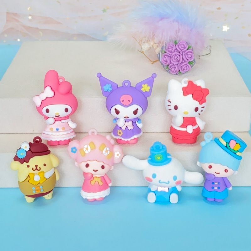 花季三丽鸥卡通公仔库洛米玉桂狗考古盲盒娃娃配件洞洞鞋装饰礼品