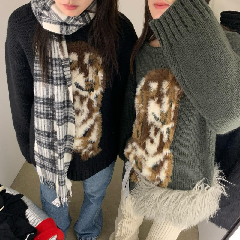 In-Stock Jennie Kim Ji-Ni Same Style Korean Designer Brand Plush Dog Jacquard Knit Sweater for Women In-Stock Jennie Kim Ji-Ni Same Style Korean Designer Brand Plush Dog Jacquard Knit Sweater for Women