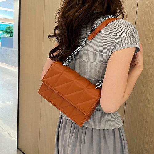 2024 Spring Diamond Grid Women's Fashion Chain Shoulder Bag Crossbody Bag Commute High-Quality Top Handle Bag