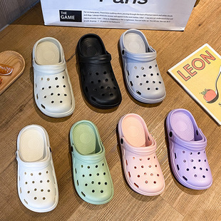 Fuzhou factory direct wholesale scenic drifting shoes low price new double size solid color hollow hole sandals and slippers spot