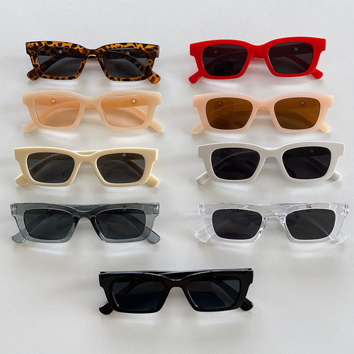 Internet celebrity style sunglasses for women, 2025 new design, European and American high-end look, small frame, Korean style fashionable cat-eye glasses