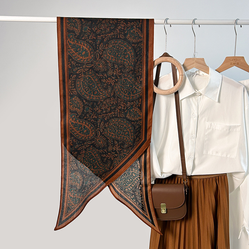 Mujer de nicho retro personalidad de moda anacardo impresión de flor toalla paralela de una sola capa nueva bufanda de seda decorativa de ropa profesional transfronteriza