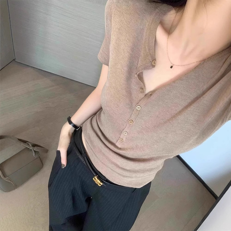 Old Money Style Short-Sleeved Knitwear Women's Slim Right Shoulder Top 2025 Summer Khaki V-Neck T-Shirt Ice Silk Inner Wear
