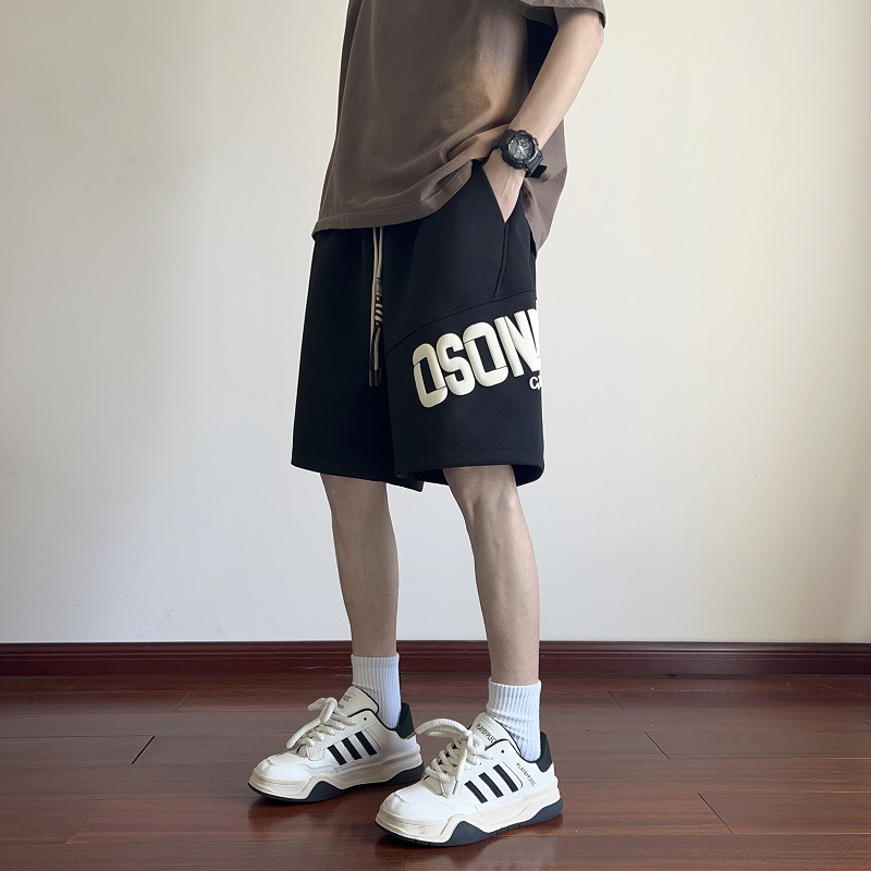 검은색
