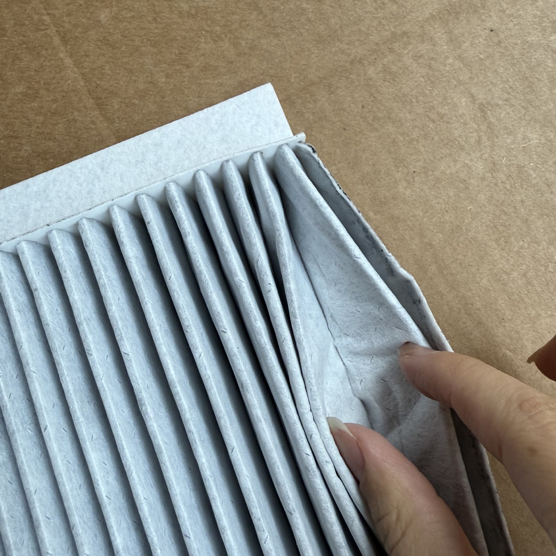 Suitable for Range Rover Sport Executive Edition, Evoque, Discovery 3, Discovery 4, Freelander 2 Air Conditioning Filter Cleaner Lr023977